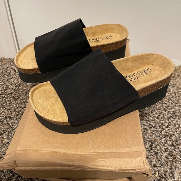 Naot Tampa Slide on Sandals Black Stretch Womens Size EU 35 US 4 - Picture 1 of 11
